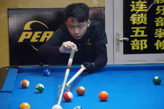 足球欧冠淘汰赛对阵激烈，主帅直言无弱旅