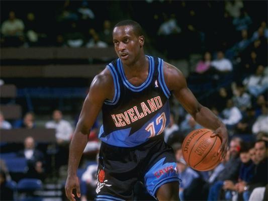 官方：利物浦签下17岁前锋威尔-赖特；据悉费用为20万镑